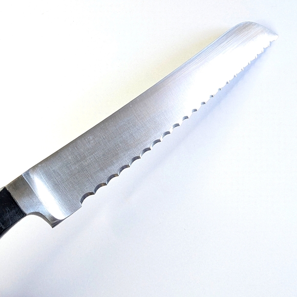 J.A. Henckels International Classic 8" Bread Knife 31163 200mm 🩶 $150 - Picture 7 of 14